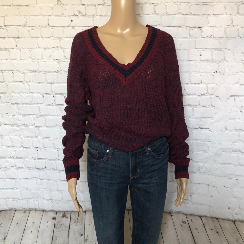 VNeck sweater xl
